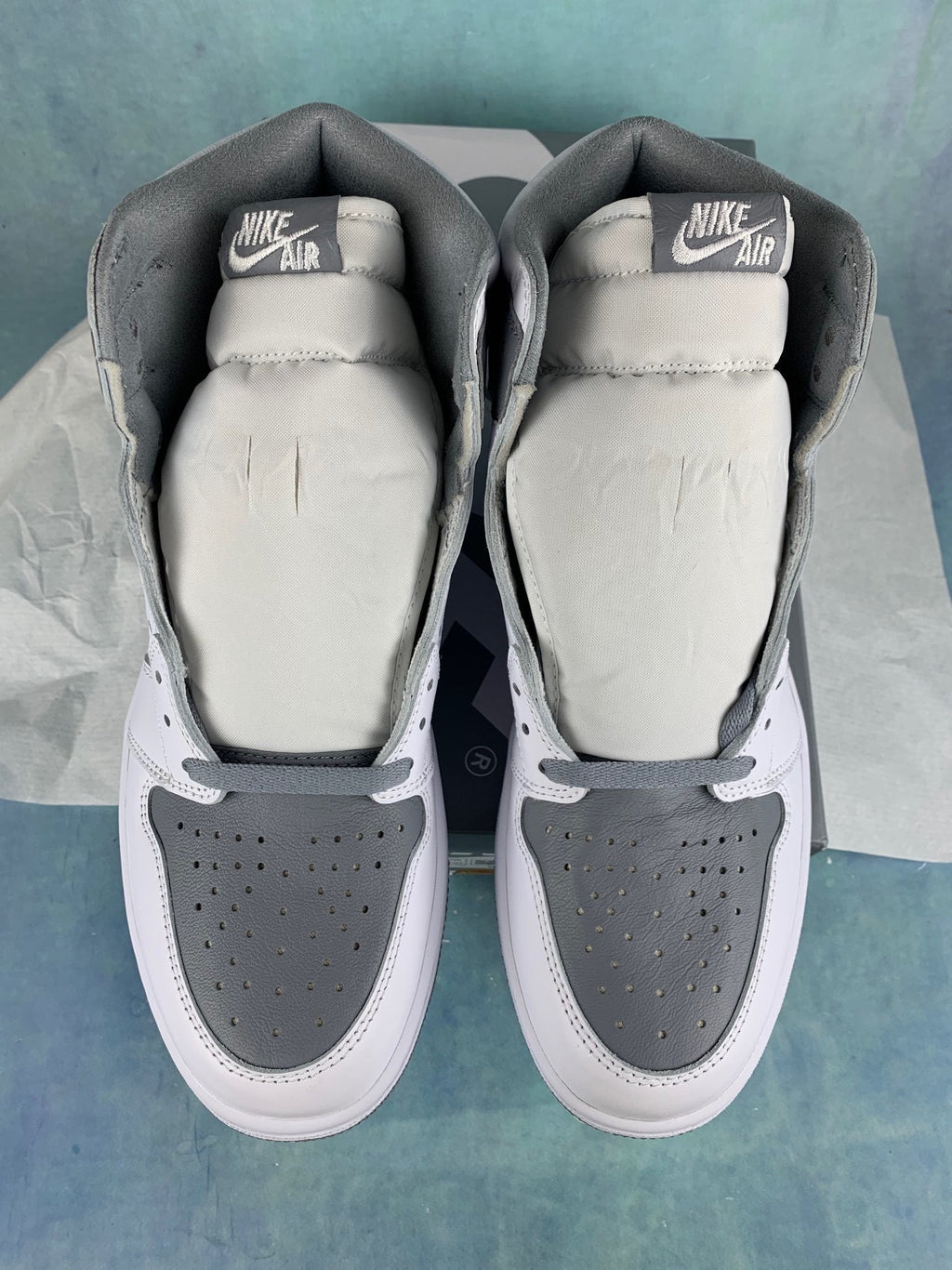 Air Jordan 1 High White/Grey Goat 555088-037 Unisex Sneakers