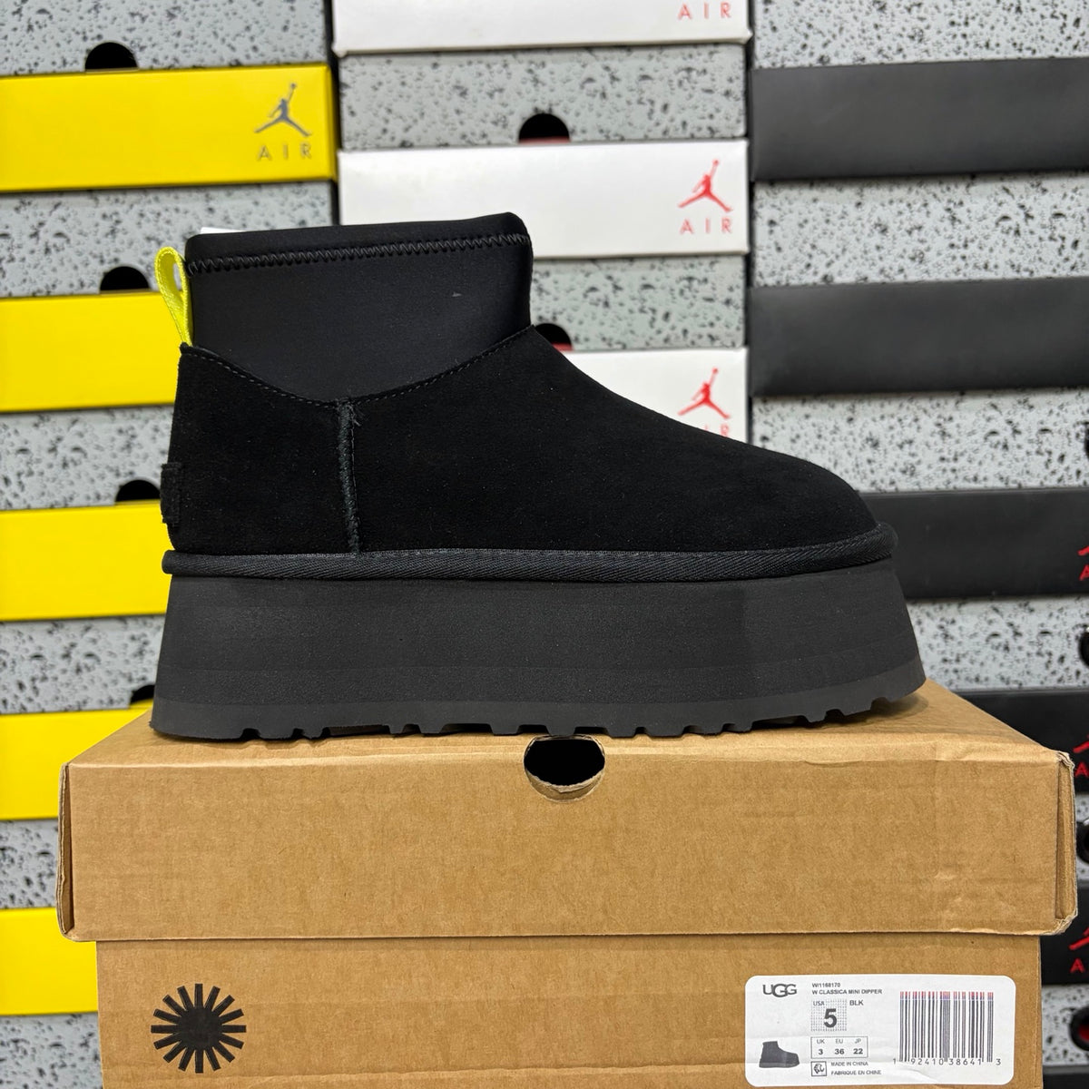 Deep-Shaft Snow Boots in Black – Tall Winter Boots (EU Sizes 35–40)
