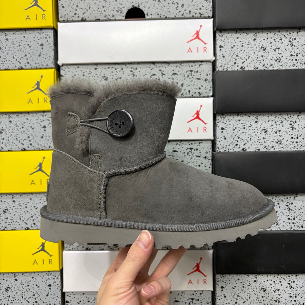 Mid-Calf Boots with Wooden Buckle – Grey (6422) | Sizes 35–40