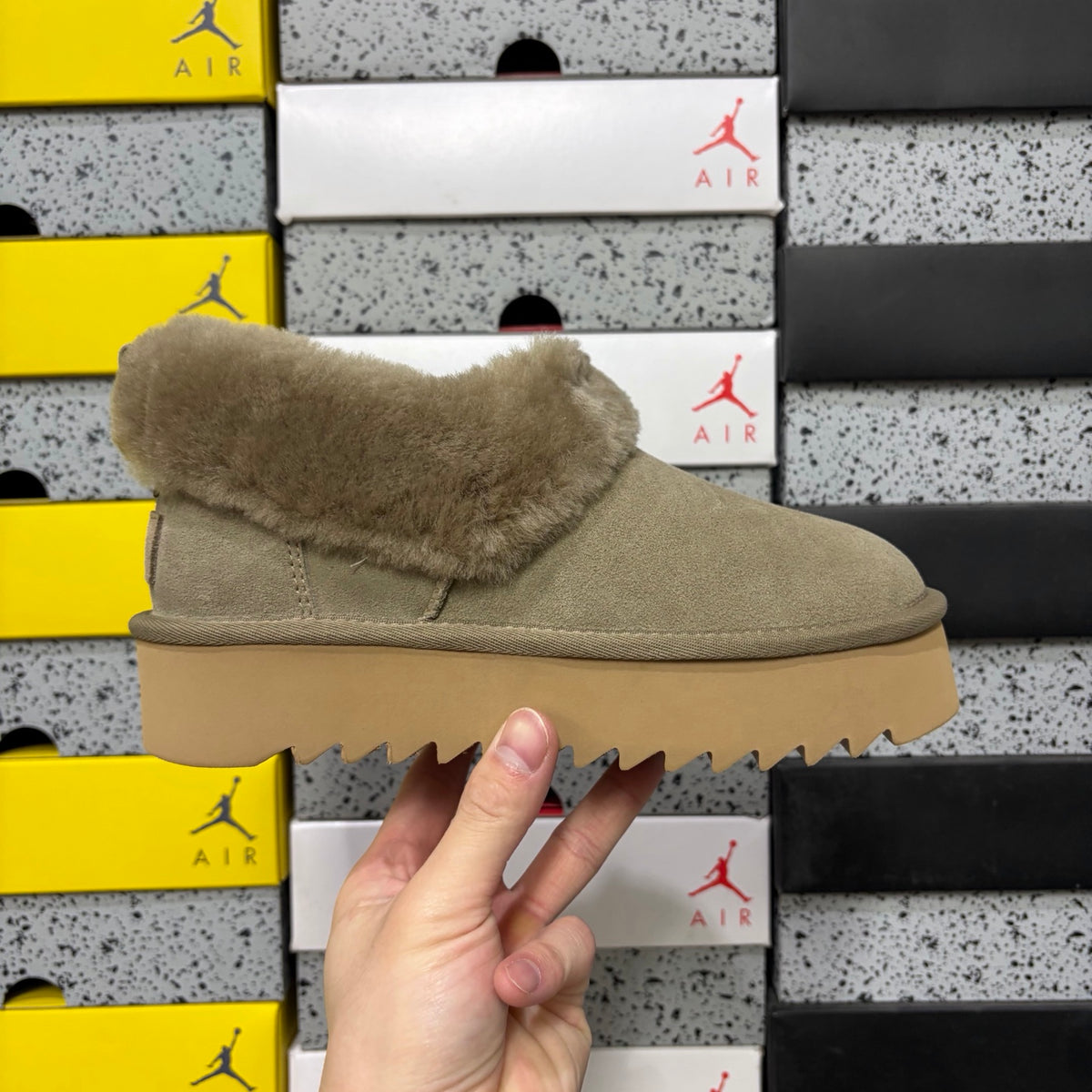 Grand Celebration Platform Snow Boots in Brown – Chunky Sole Winter Boots (EU Sizes 35–40)