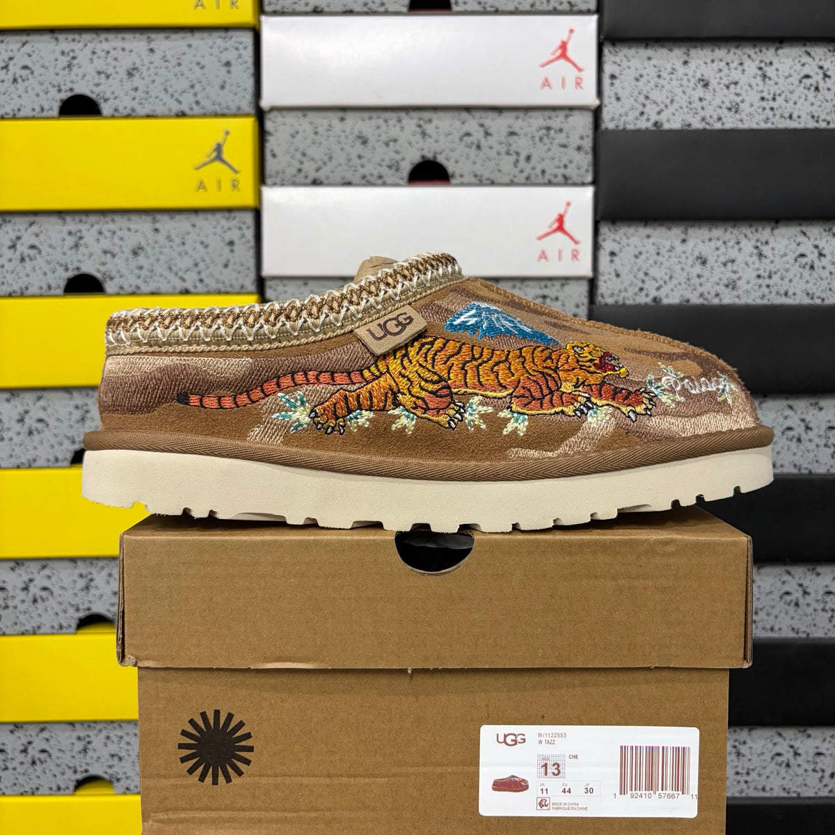 Dragon & Tiger Embroidered Snow Boots in Chestnut – Flat Sole Winter Boots (EU Sizes 36–45)