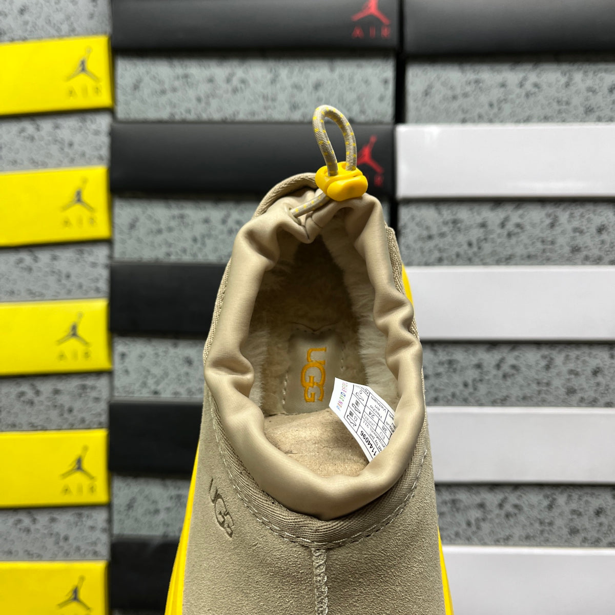 Snow Boots in Yellow – Wide Size Range Winter Boots (EU Sizes 35–45)
