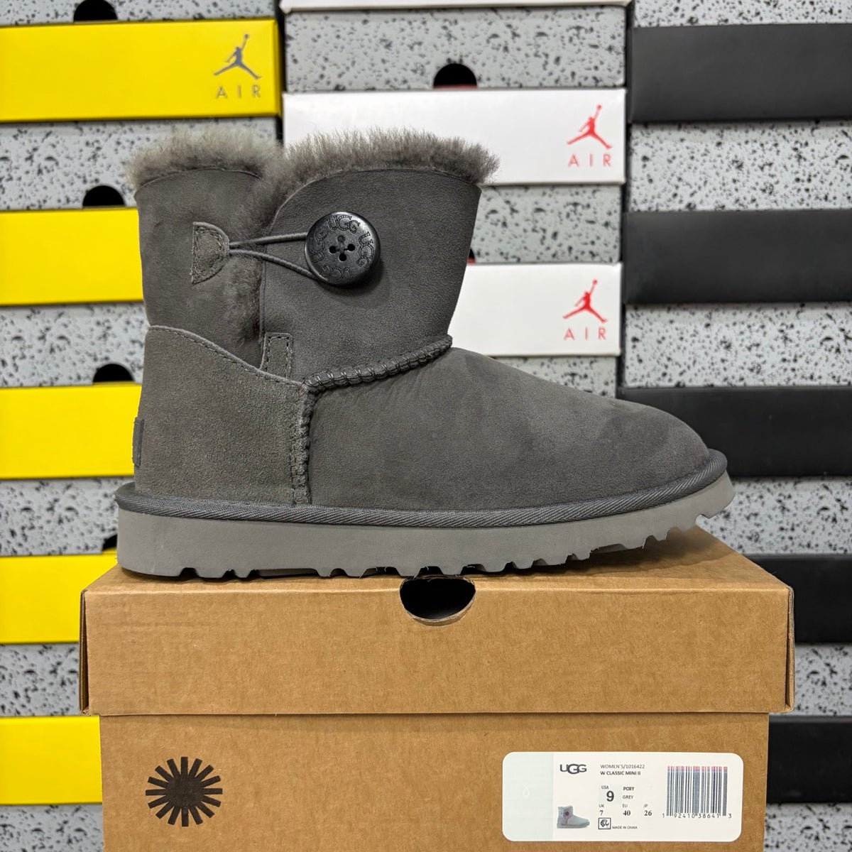 Mid-Calf Boots with Wooden Buckle – Grey (6422) | Sizes 35–40