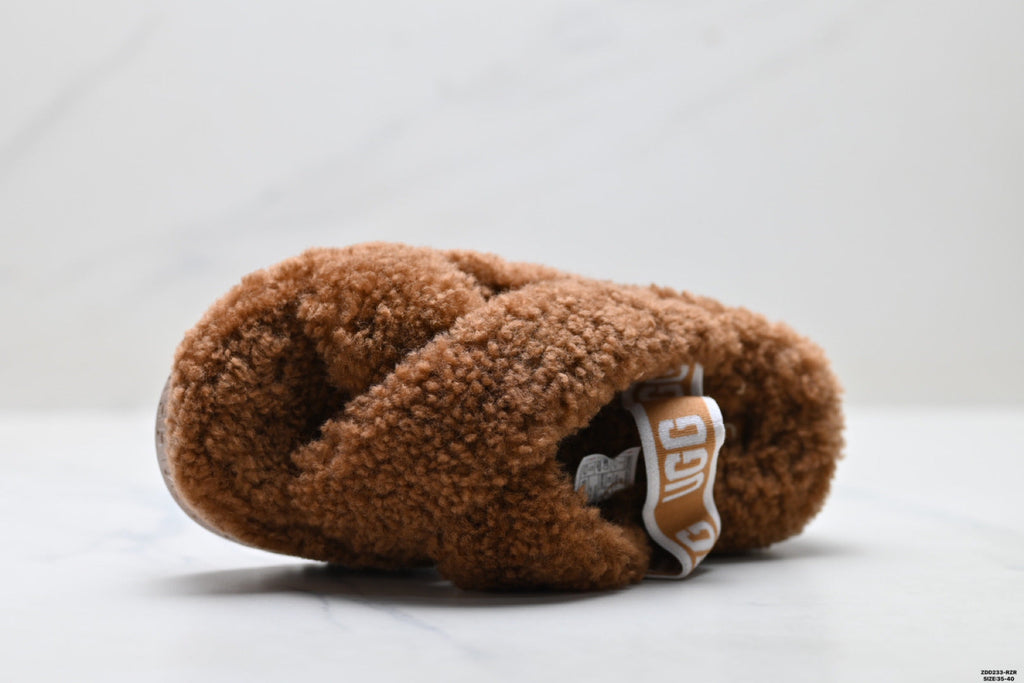 UGG Slipper Evolution Fluffy Platform Slides