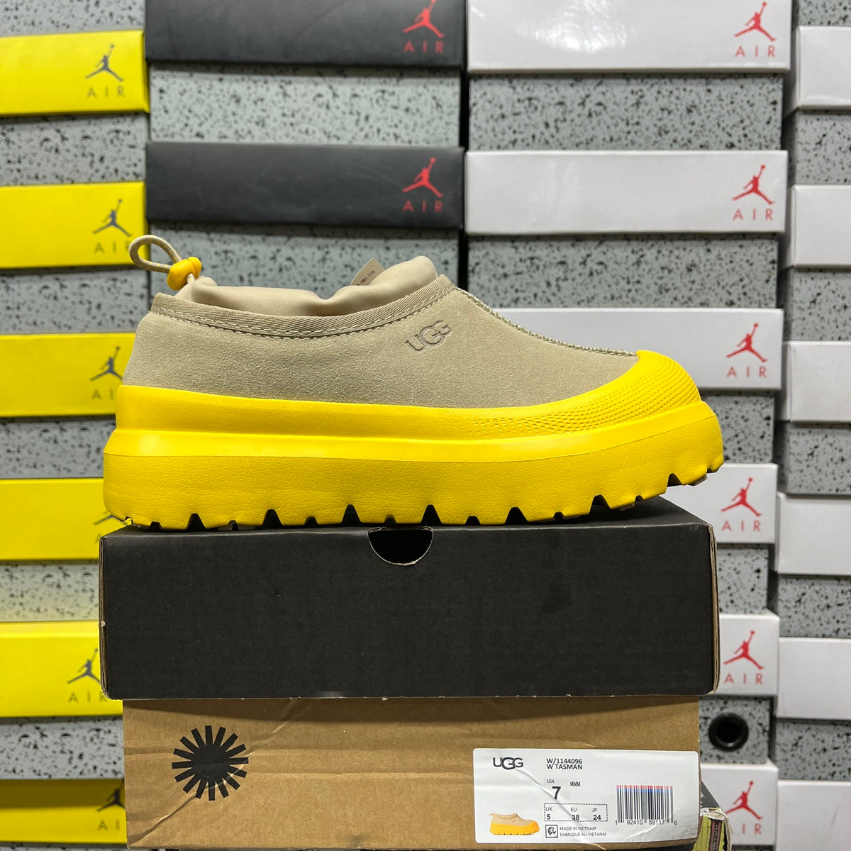 Snow Boots in Yellow – Wide Size Range Winter Boots (EU Sizes 35–45)