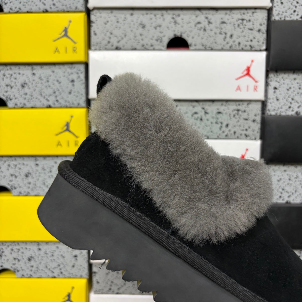 Grand Celebration Platform Snow Boots in Black – Chunky Sole Winter Boots (EU Sizes 35–40)
