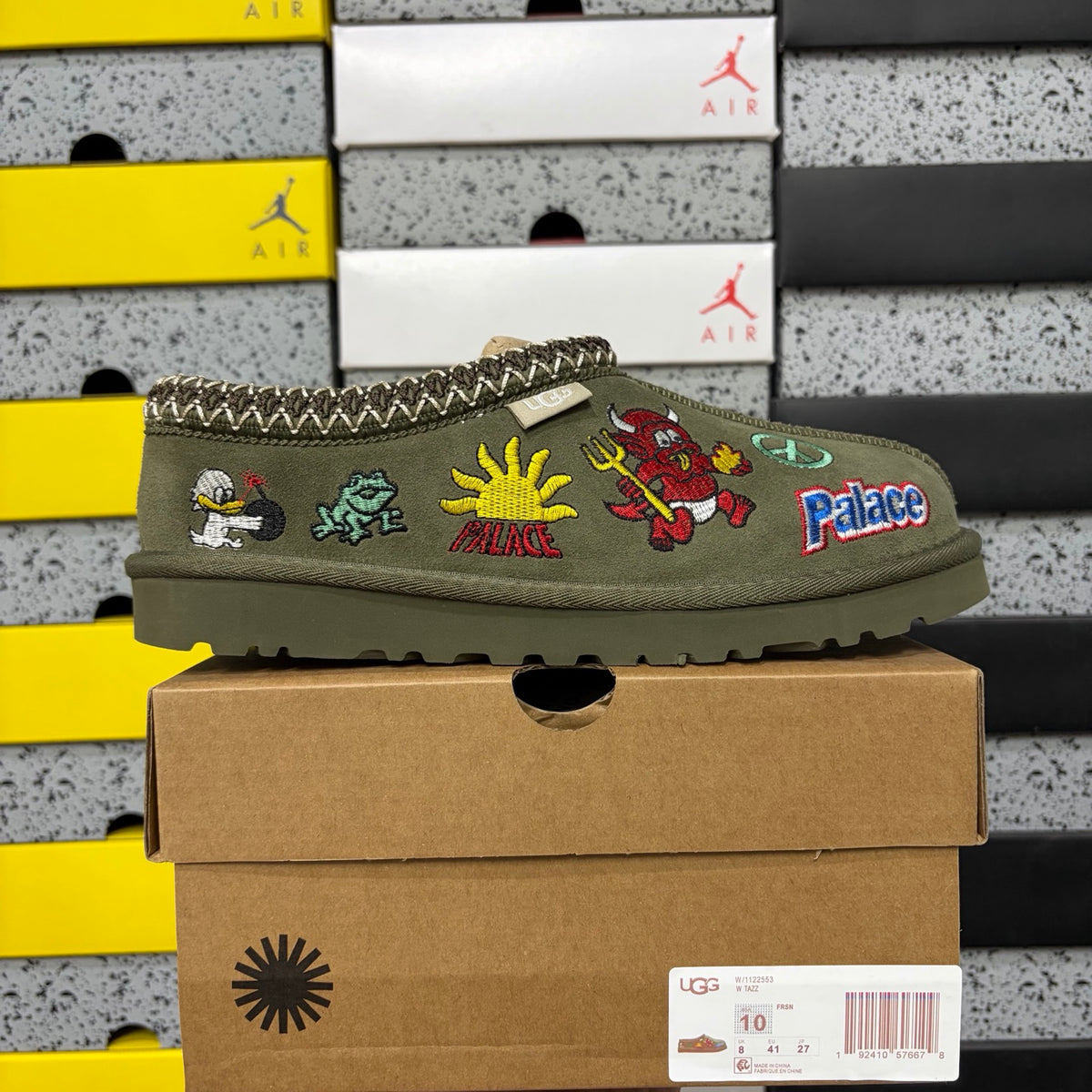 Folk Art Embroidered Snow Boots in Green – Flat Sole Winter Boots (EU Sizes 36–45)